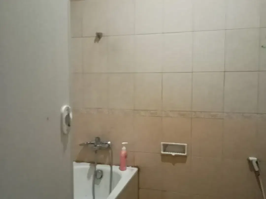 RUMAH LANTAI DUA TAMAN GRIYA FASILITAS GARASI LUAS - Image 4 of 10