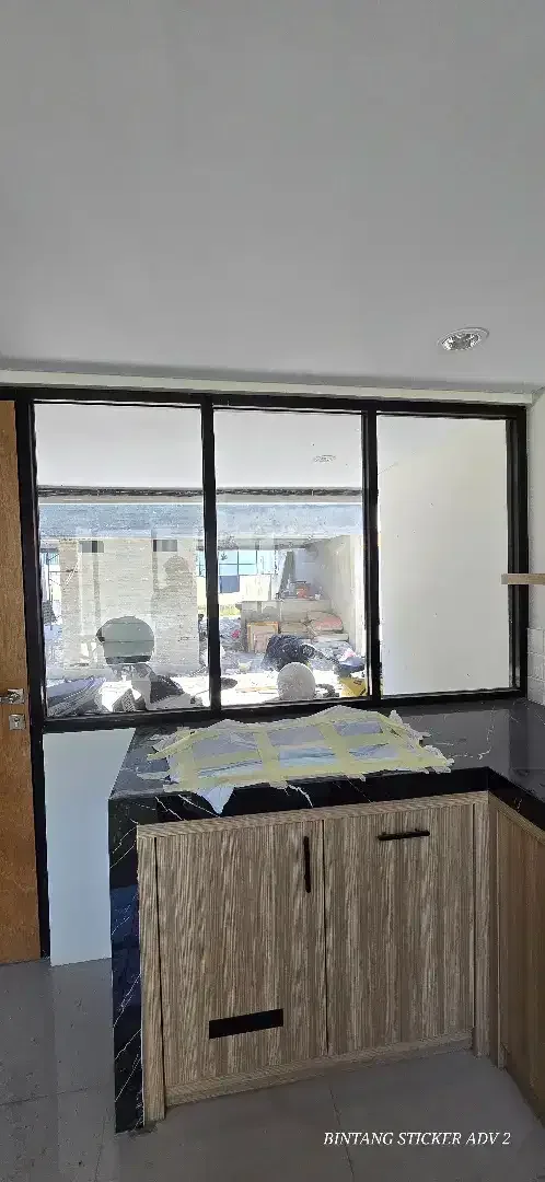 Percantik tampilan kaca di rumah dgn pasang stiker sunblast dan riben - Image 2 of 2