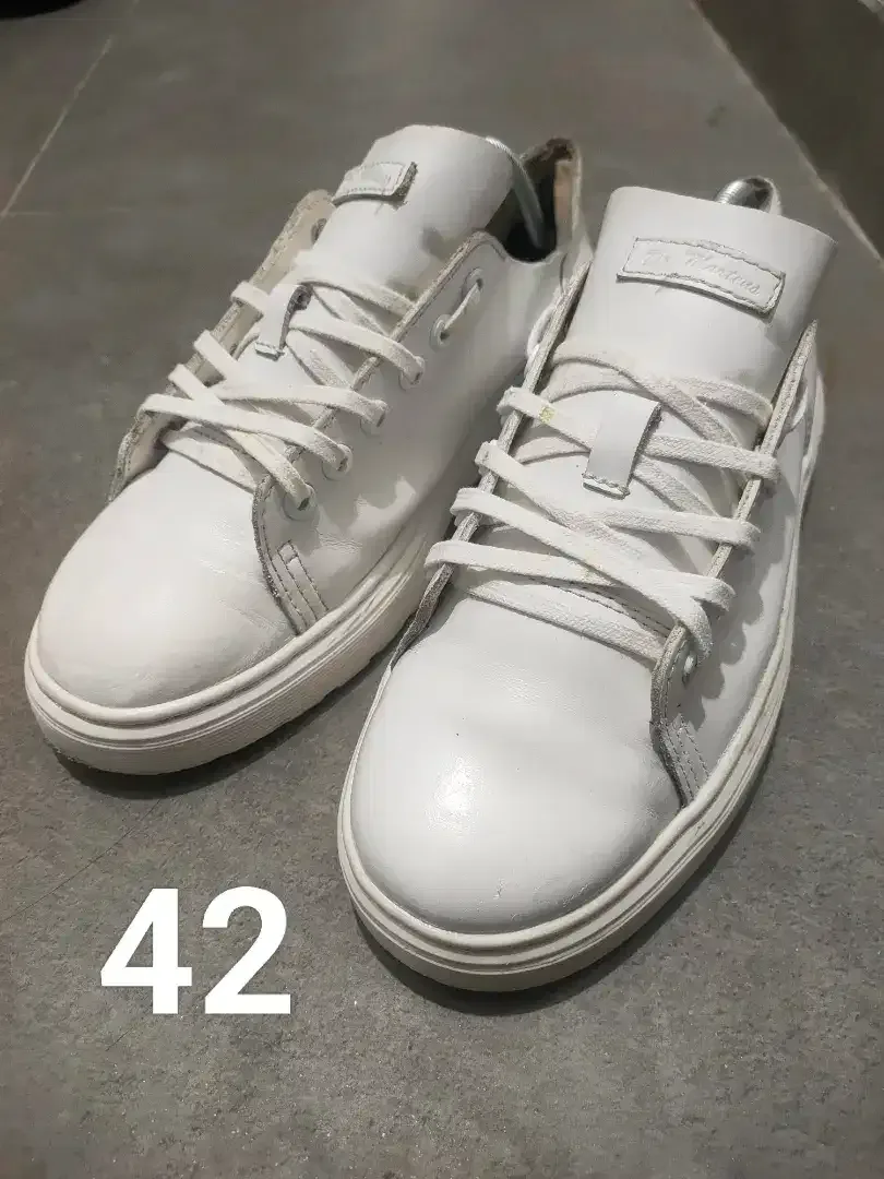 Docmart Dante uk42 fullwhite - Image 1 of 2