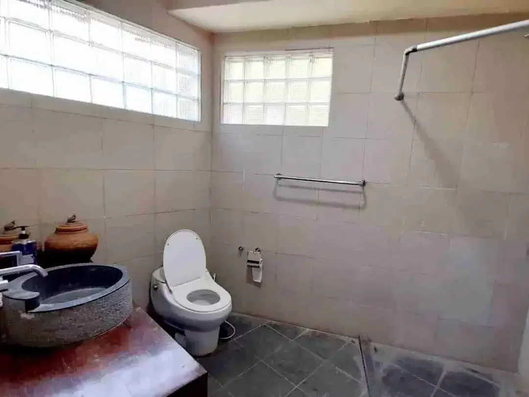 villa cantik tropis sekar sari Kesiman Kertalanggu Bali - Image 2 of 10