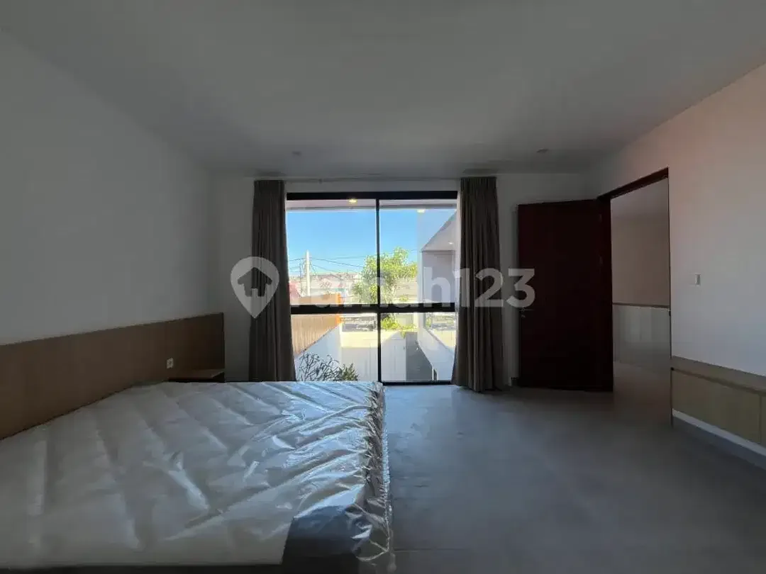 Exclusive Brand New Villa For Rent In Kedampang Kerobokan - 3Br Fully Furnished Private Pool - Image 3 of 10