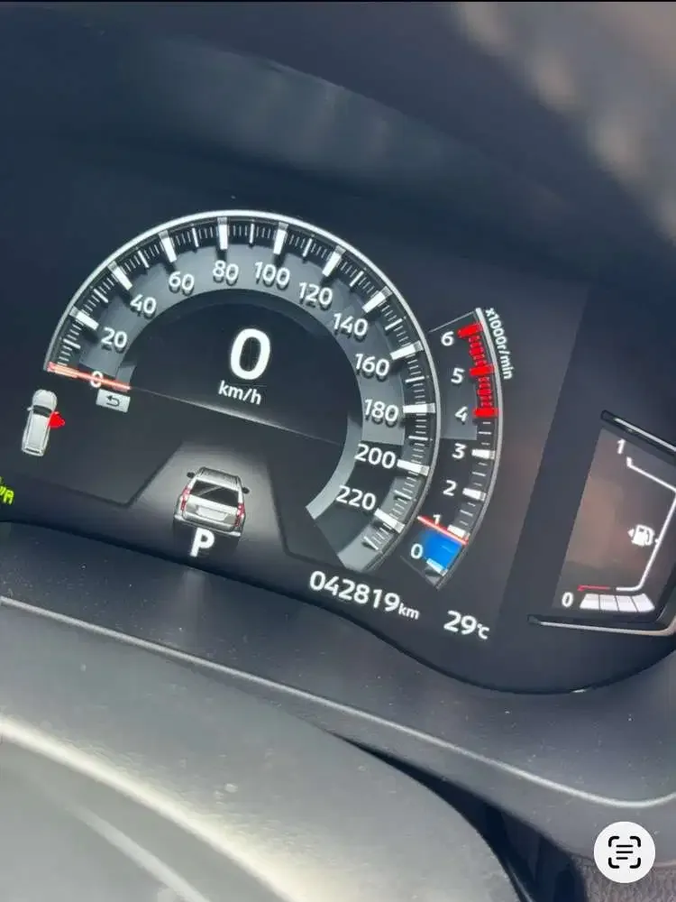 Mitsubishi Pajero Sport 2023 Diesel - Image 5 of 8