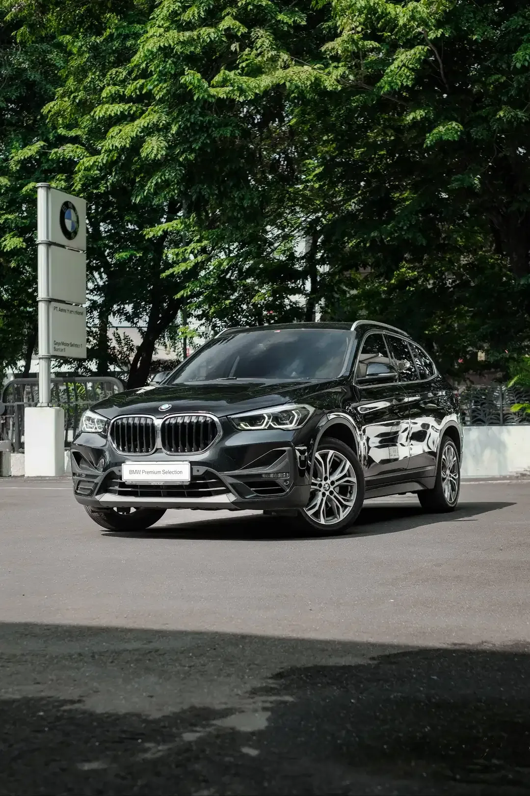 BMW X1 18i Dynamic (2022) - Image 1 of 10