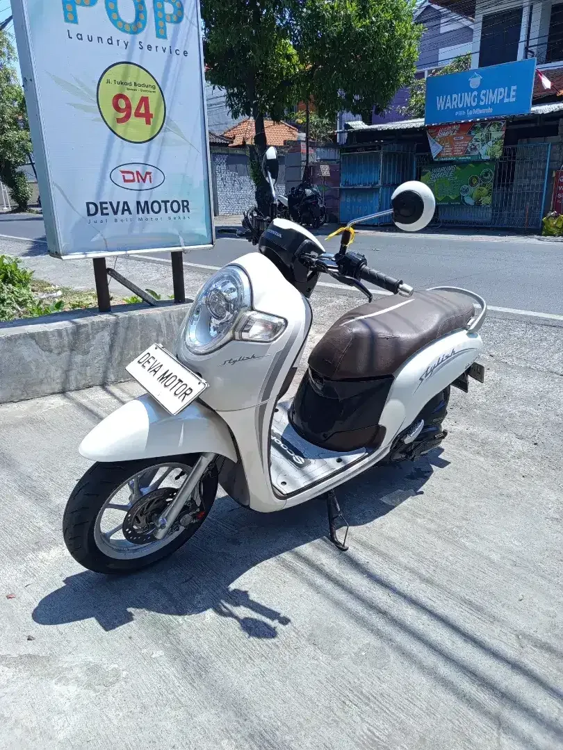 Scoopy 2019 putih Deva motor - Image 2 of 6