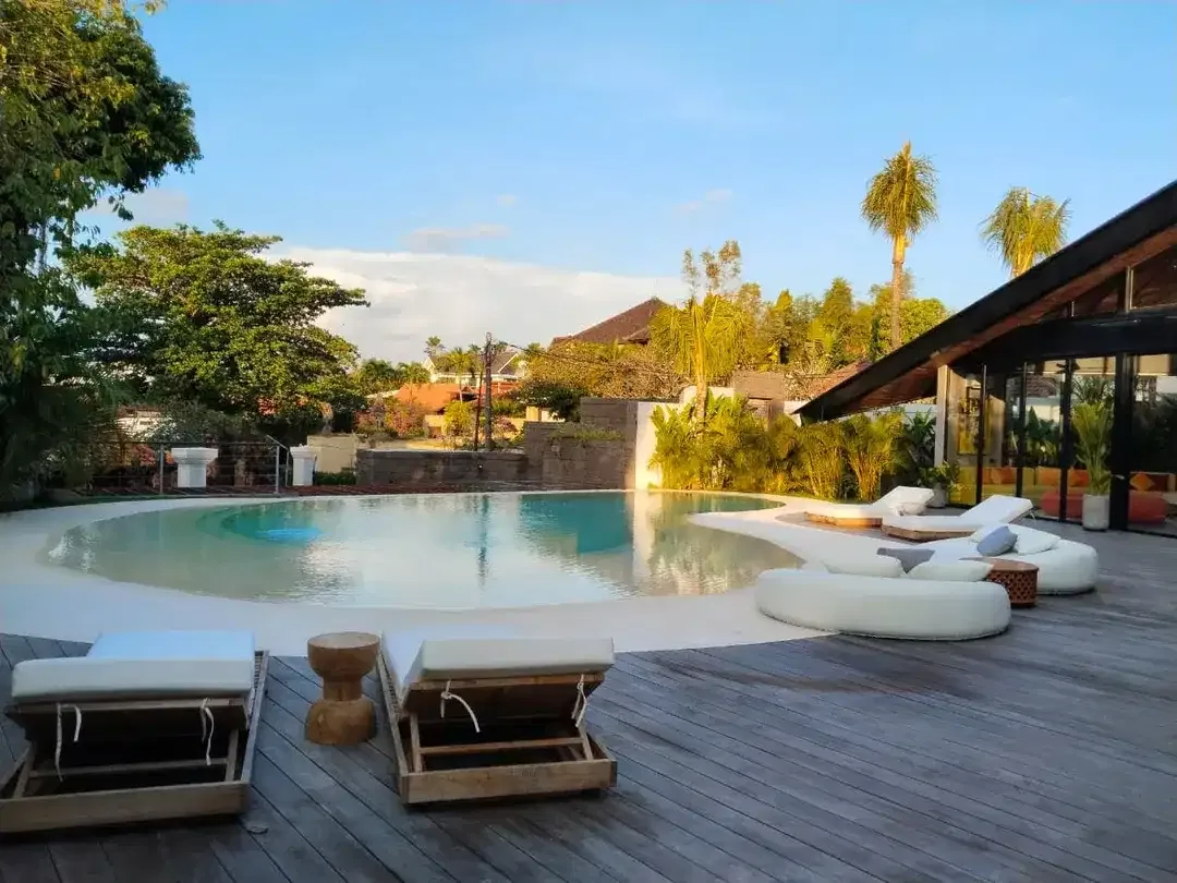 Brand New Luxury Villa in Batu Bolong Canggu - Image 4 of 10