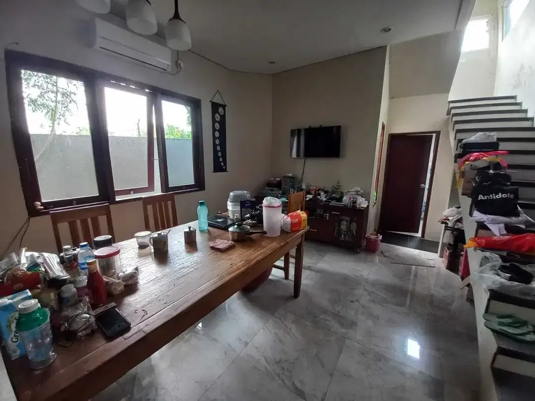 Rumah Mewah Posisi Hook di Gatot Subroto Barat - Image 5 of 10
