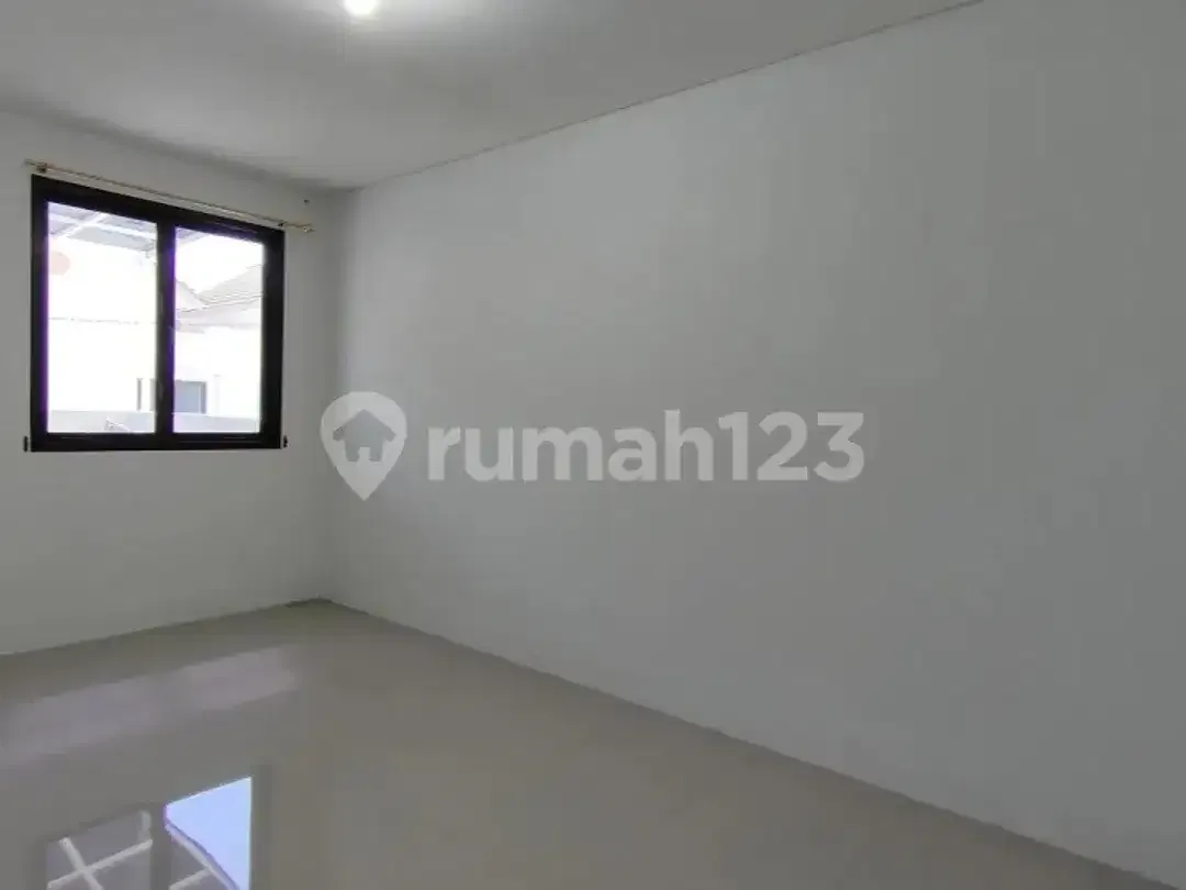 Hunian Modern Perumahan Ekslusif Nyaman Ditinggali Jangka Panjang - Image 8 of 8