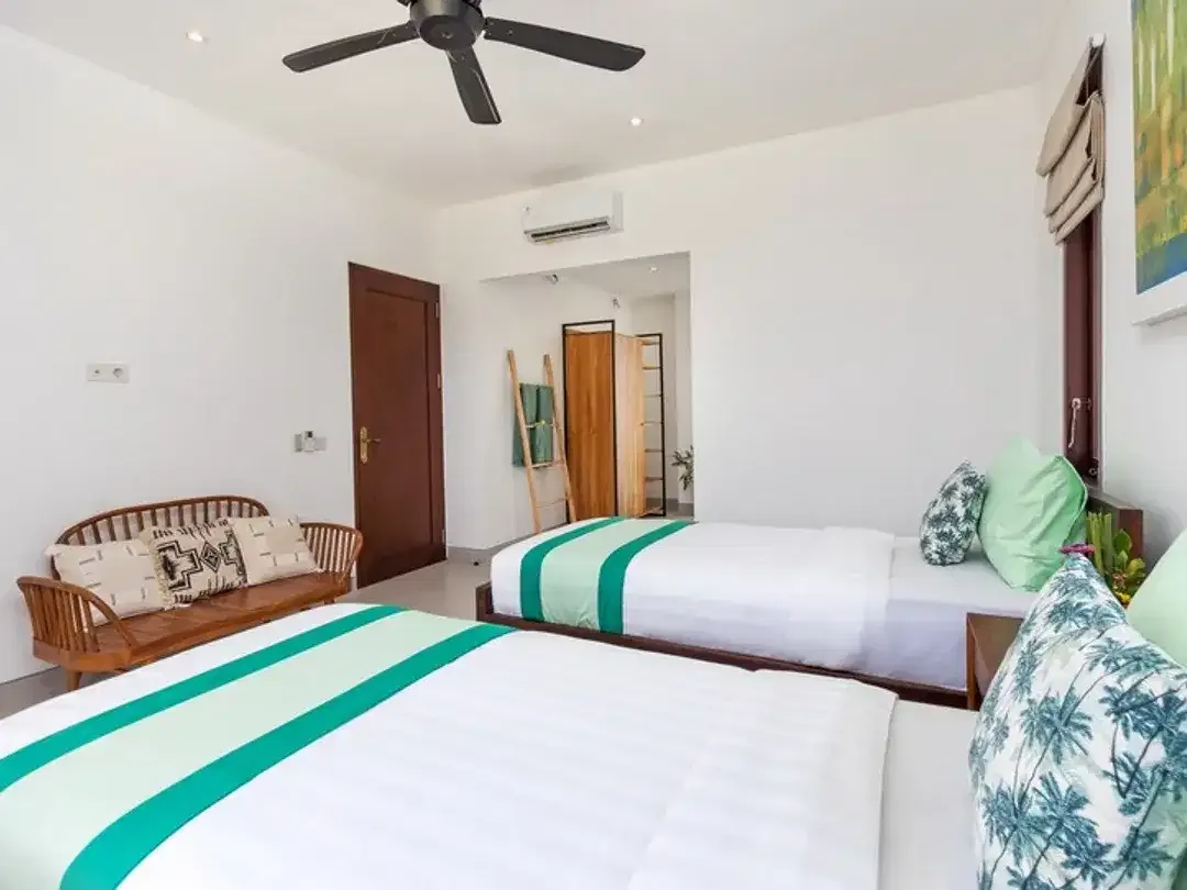 Leasehold - Luxury 5BR Estate - Prime Location Near Beach & Club in Canggu - Image 4 of 10