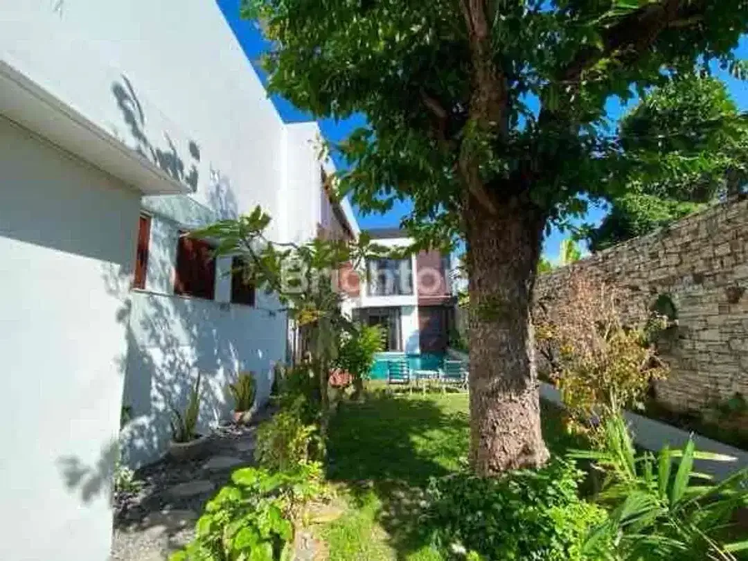 4 BR OPEN SPACE TROPICAL VILLA IN SANUR PRIME AREA - Image 6 of 8