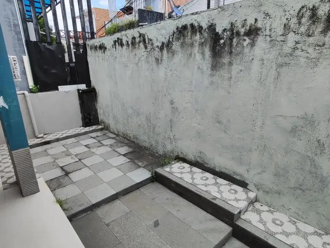 rumah di kori nuansa jimbaran,halaman dan parkiran luas,kawasan villa - Image 10 of 10