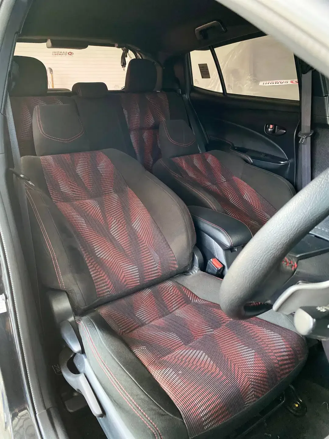 TOYOTA YARIS TRD SPORTIVO MATIC 1.5 AT 2021 - Image 7 of 10