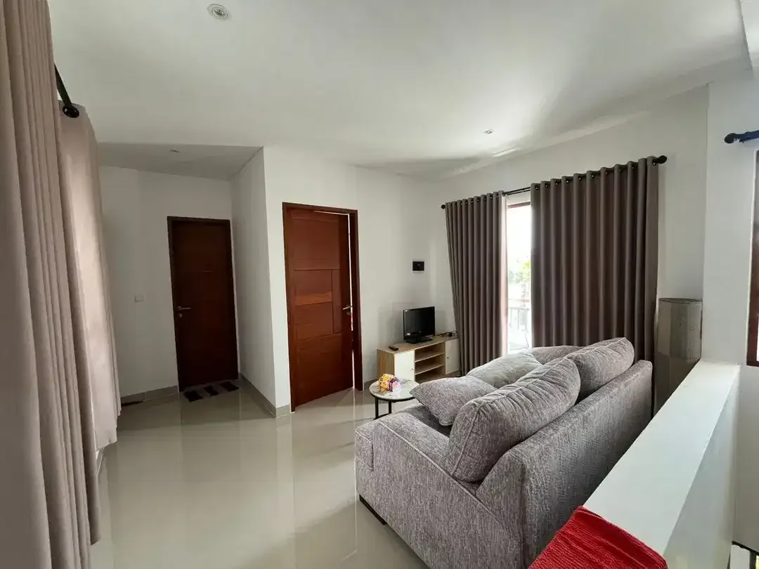 FOR RENT – MODERN 2-STOREY SEMI VILLA | FULLY FURNISHED | KEROBOKAN - Image 8 of 10