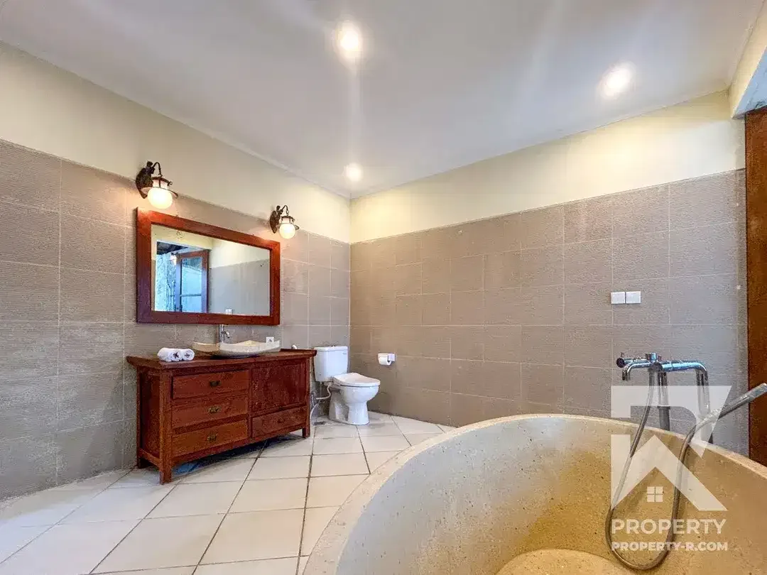 Villa Kontemporer Menghadap Taman di Pusat Sanur – Sewa Tahunan - Image 7 of 10