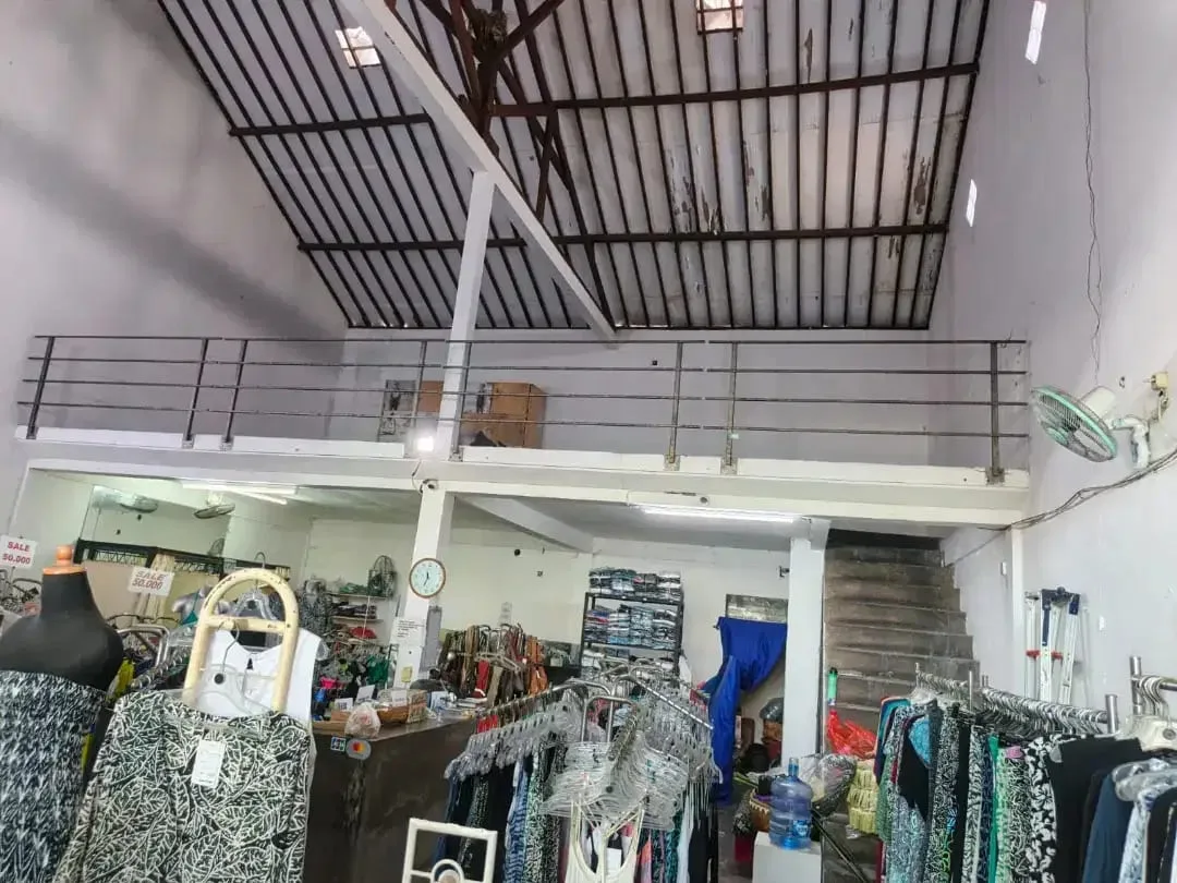 TOKO DISEWAKAN DI JL LEGIAN - LOKASI PRIME - TRAFFIC TINGGI - Image 3 of 5