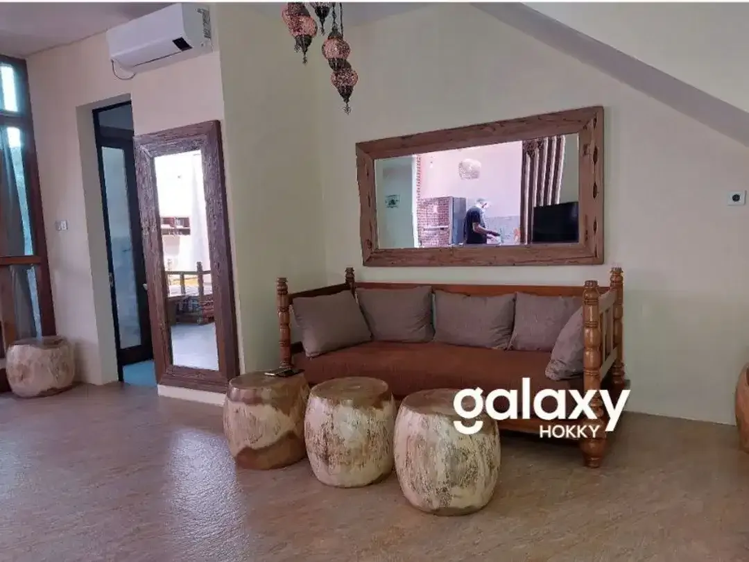 DISEWAKAN RUMAH CANTIK FULL FURNISHED 3BR DI DAMARA JIMBARAN BADUNG - Image 3 of 10