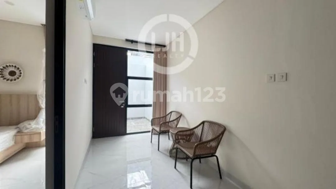 Modern And Furnished House In Pemogan, Denpasar, Near To Kuta And Benoa Harbour - Image 3 of 4