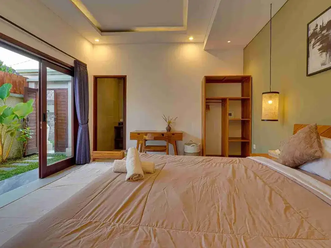 VILLA FOR RENT UMALAS 2 BEDROOM ENCLOSED LIVING & KITCHEN - Image 8 of 10