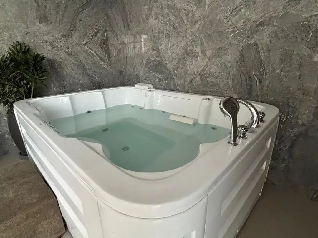 BRAND NEW VILLA WALKING DISTANCE TO SEMINYAK BEACH - Image 4 of 10