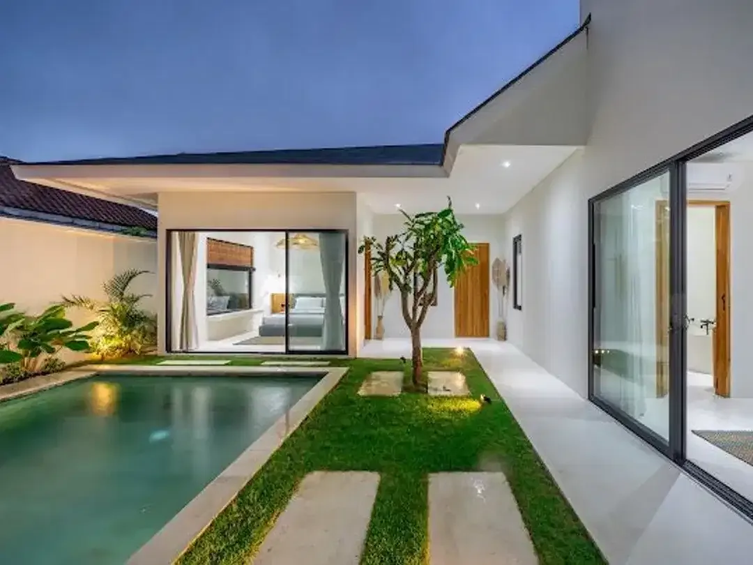 For Sale Villa 4 Bedroom - Central Seminyak - Image 2 of 10
