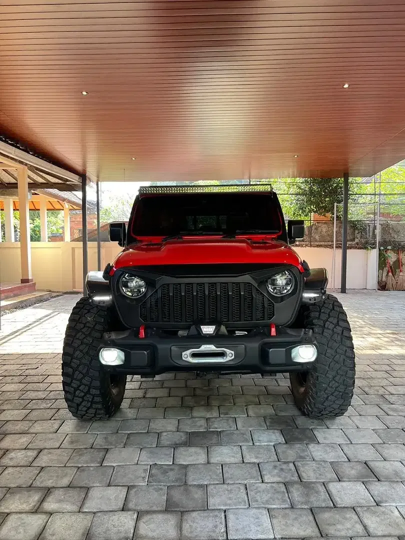 DP 599 JT JEEP RUBICON GLADIATOR 4X4 2020 AT RED - Image 2 of 10