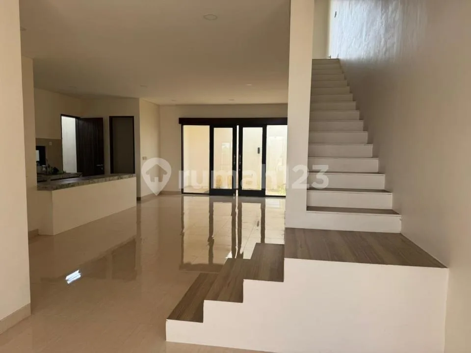 Villa New Ready 3 Br Dekat Pantai Lima Tumbah Bayu Canggu Bali - Image 3 of 4