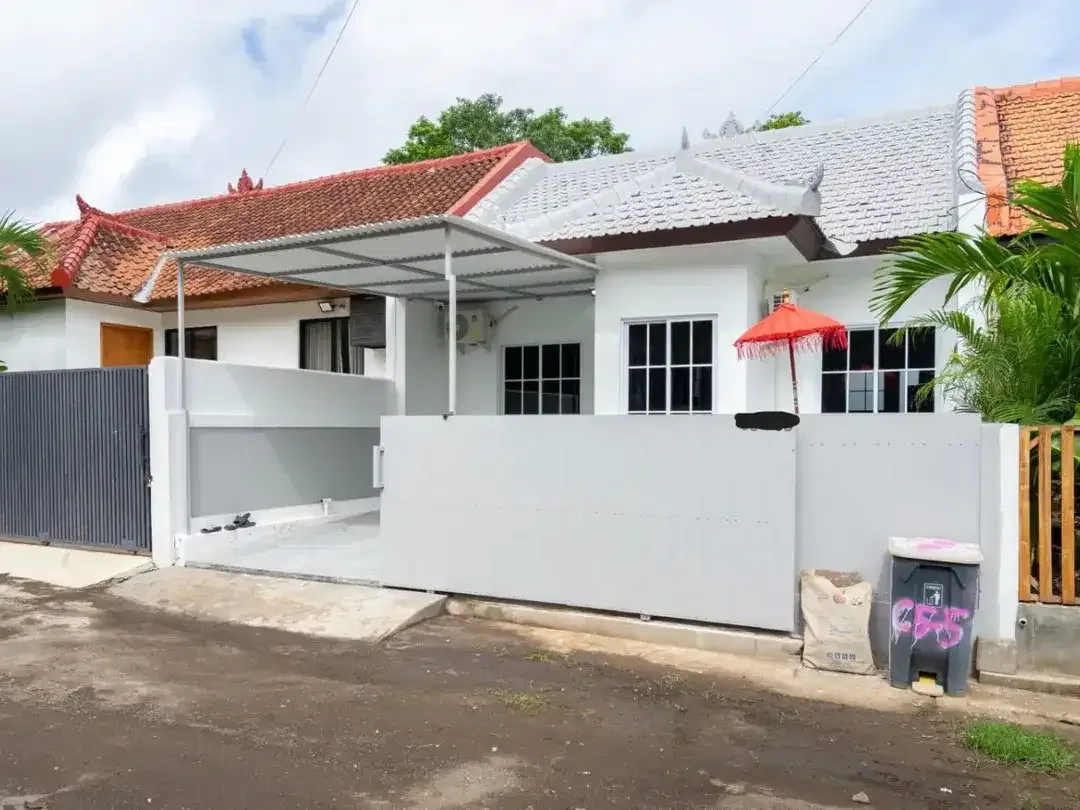 RUMAH MODERN MINIMALIS DI UNGASAN KUTA SELATAN BALI - Image 1 of 10