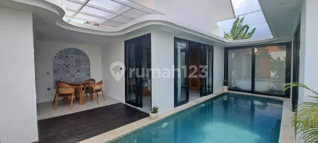 Villa Baru Gaya Modern Dekat Plaza Renon dan Pantai Sanur - Image 2 of 4