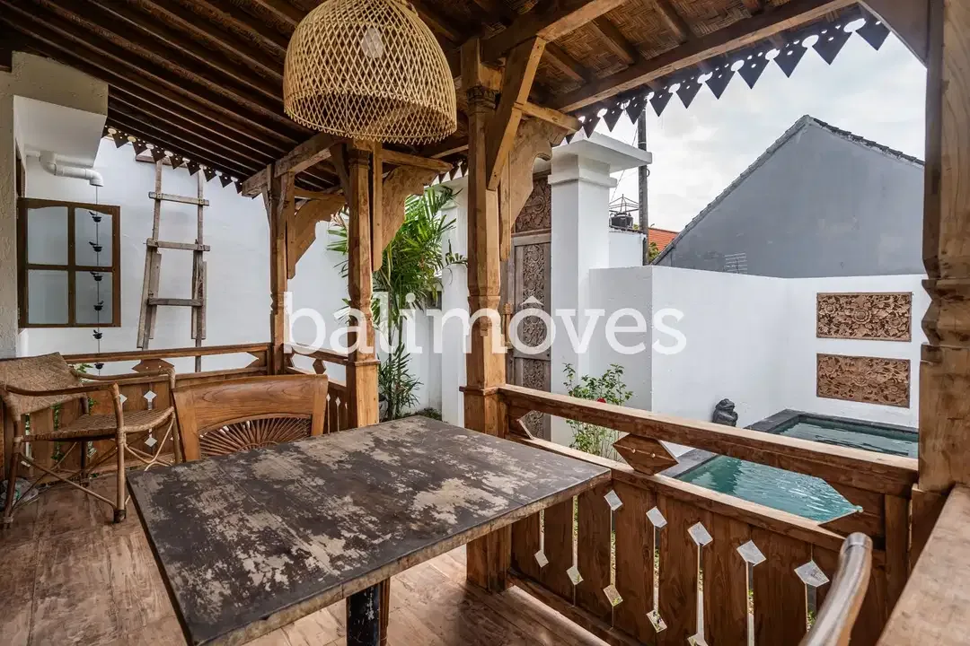 Vila Satu Kamar Tidur Bergaya Joglo dengan Pemandangan Sawah di Renon - Image 4 of 10