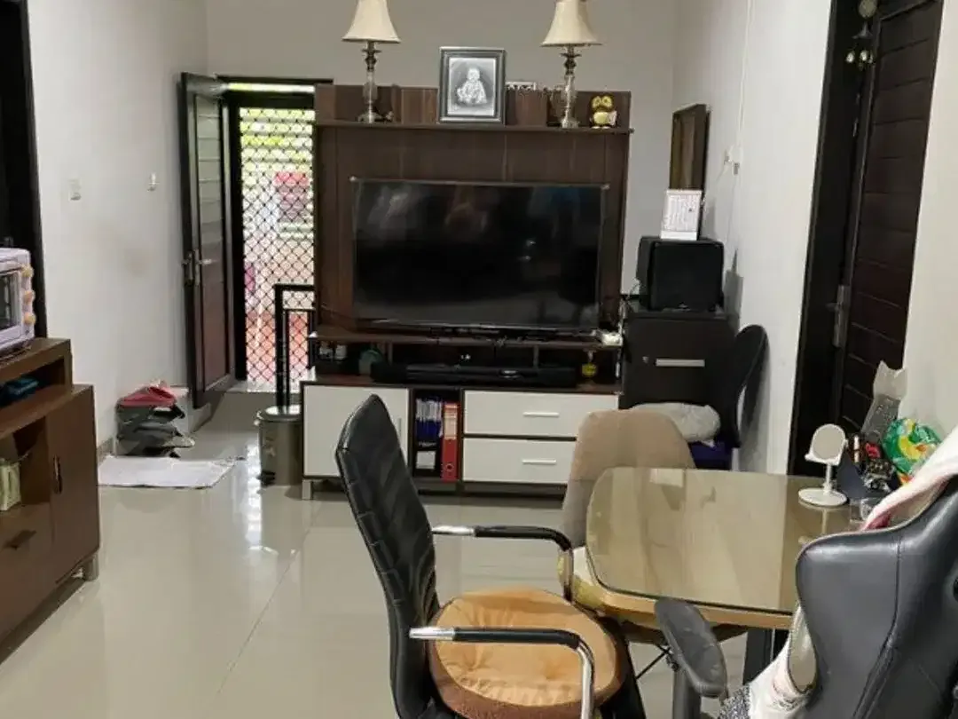 RUMAH MODERN TROPIS MINIMALIS DI LOKASI STRATEGIS DENPASAR BARAT - Image 2 of 6