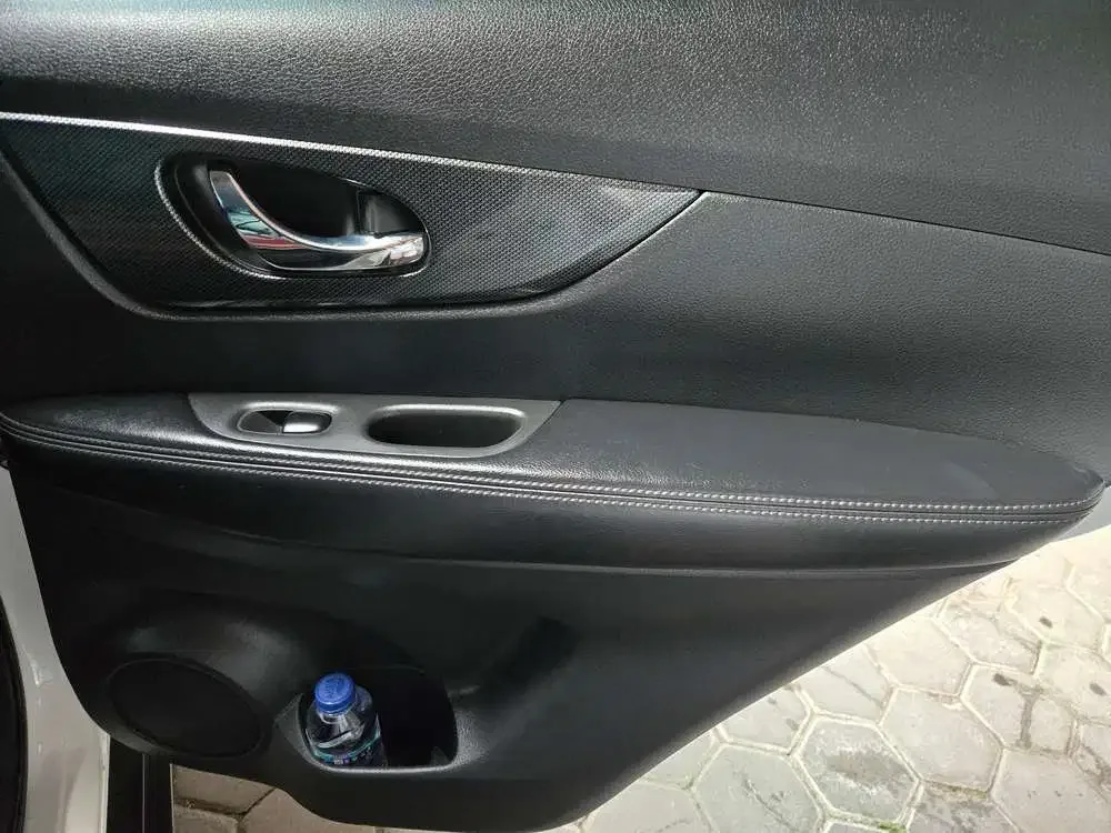 Nissan X-Trail 2015 Bensin - Image 10 of 10