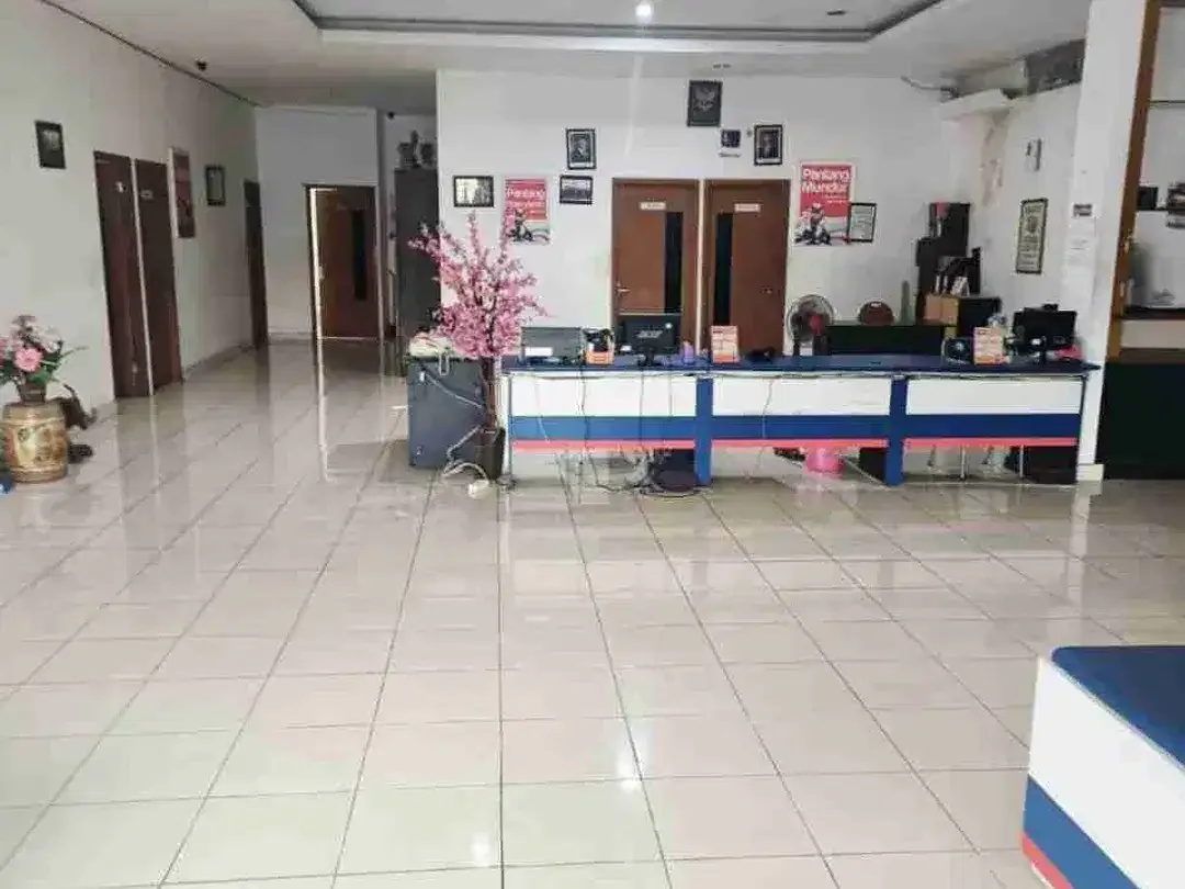 Gedung Kantor Dekat Lapangan Udayana dan Simpang Veteran Gajah Mada - Image 6 of 7