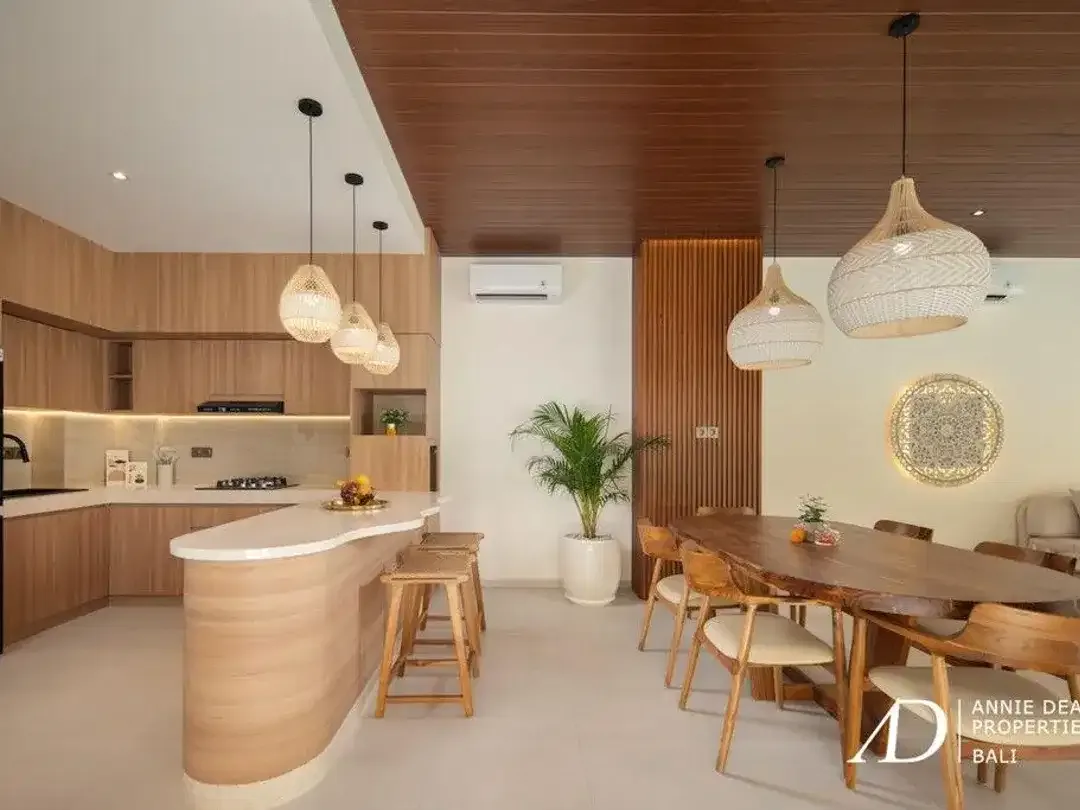 LEASEHOLD | MODERN TROPICAL 3-BEDROOM VILLA IN TUMBAK BAYUH (NEAR CANGGU) - Image 6 of 10