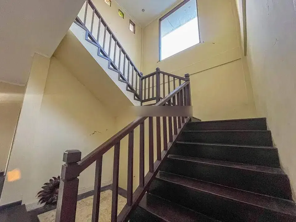 Dijual Cepat Termurah Di Area Renon Rumah 2 Lantai SHM Bali - Image 5 of 10