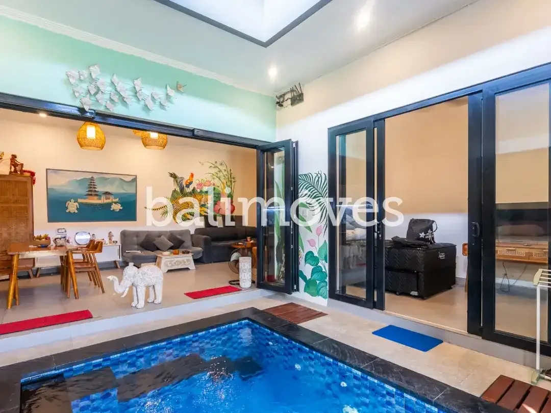 Vila Dua Kamar Tidur yang Indah di Tepi Pantai Sanur - Image 2 of 10
