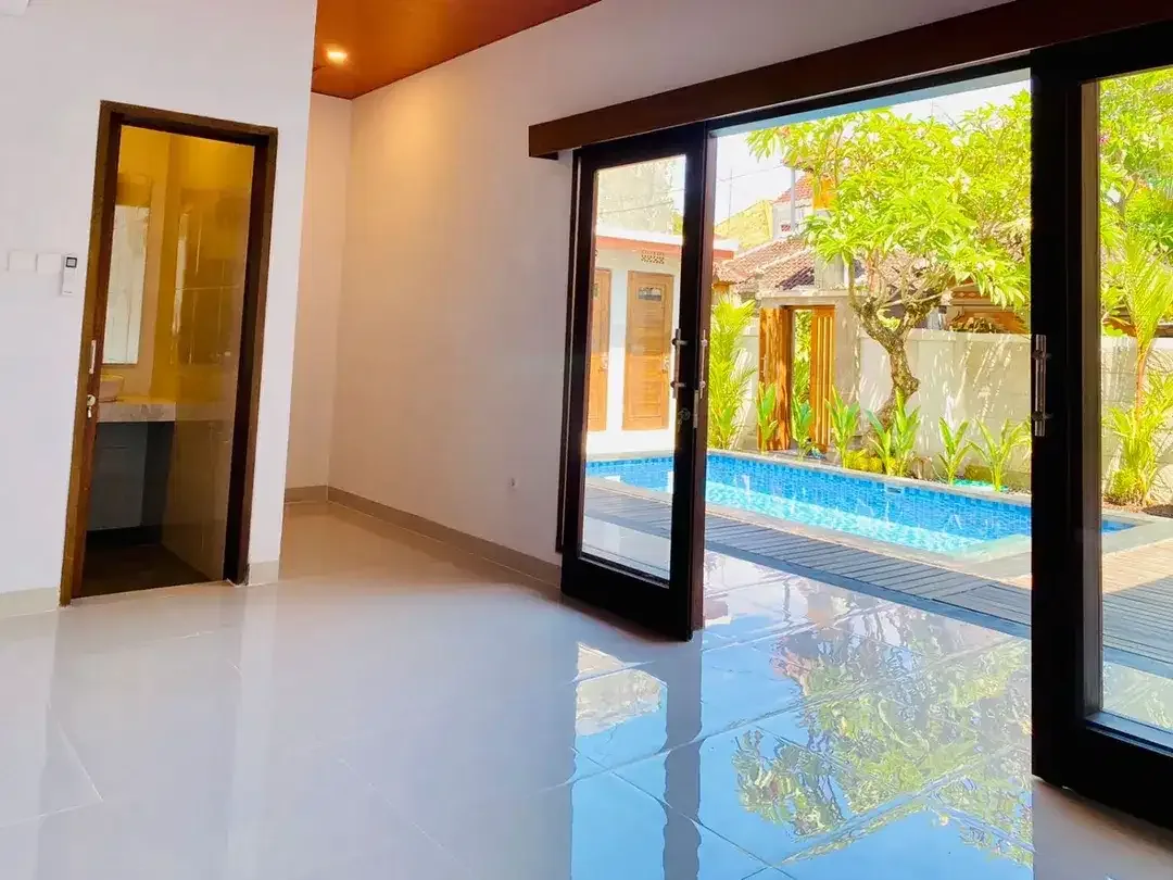 SANUR BEACHSIDE BRAND NEW DESIGNED VILLA OFFERS THE PERFECT BLEND OF MODERN COMFORT AND TROPICAL LIVING - Image 6 of 10