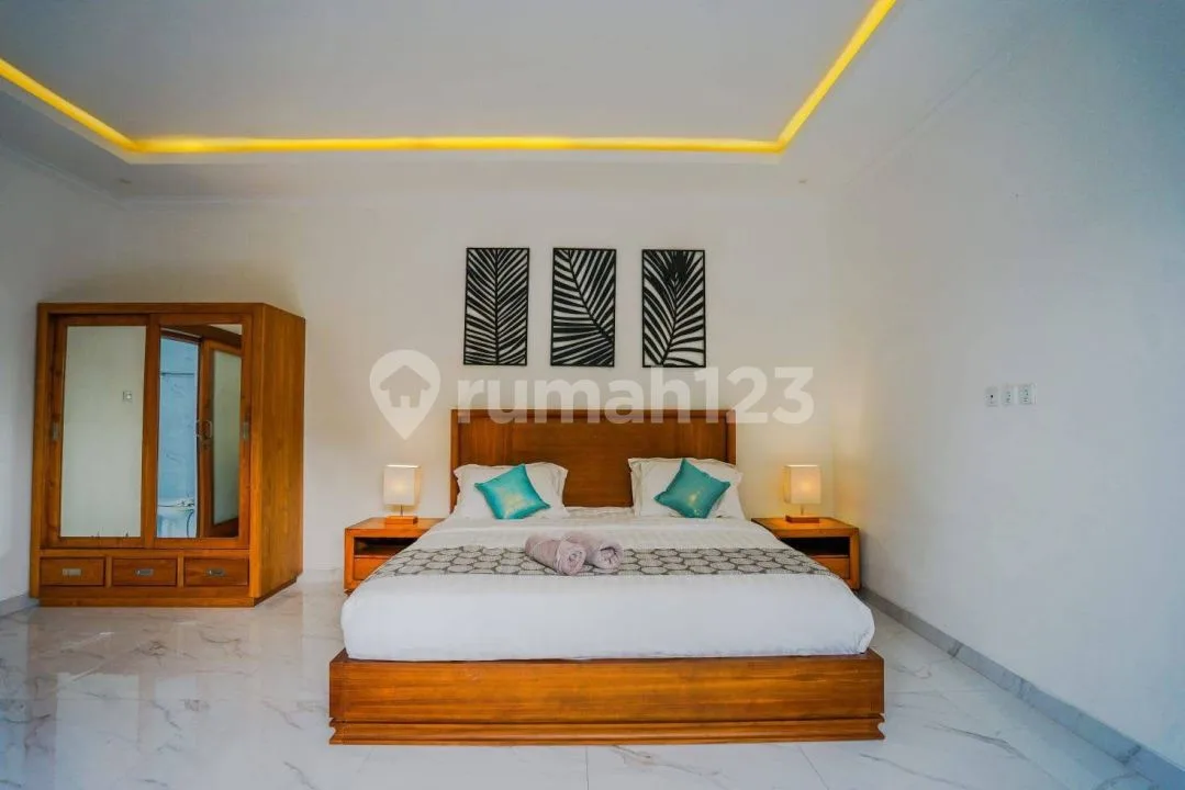 Villa Cantik Fullyfurnished Siap Huni di Puri Gading - Image 2 of 4