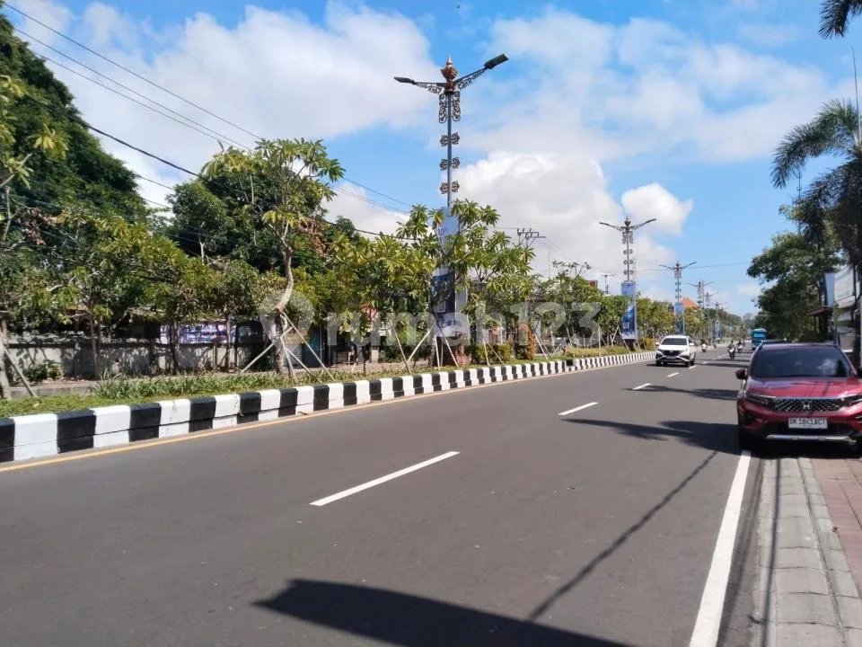 Jual Tanah + Bangunan Strategis - Cocok Ruko, Kantor, Usaha & Investasi - Image 1 of 4