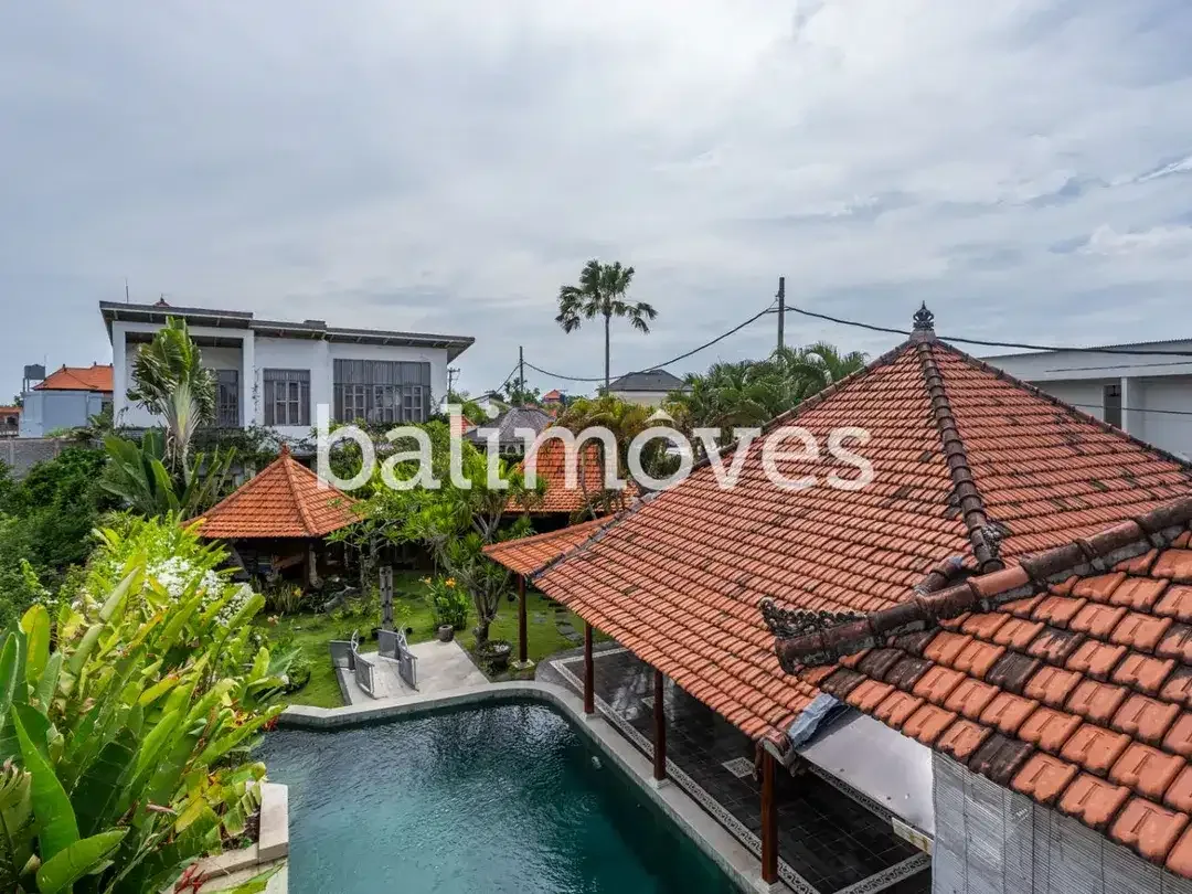 Dijual Villa 3 Kamar Tidur dengan Tanah yang Luas di Sanur - Image 2 of 10