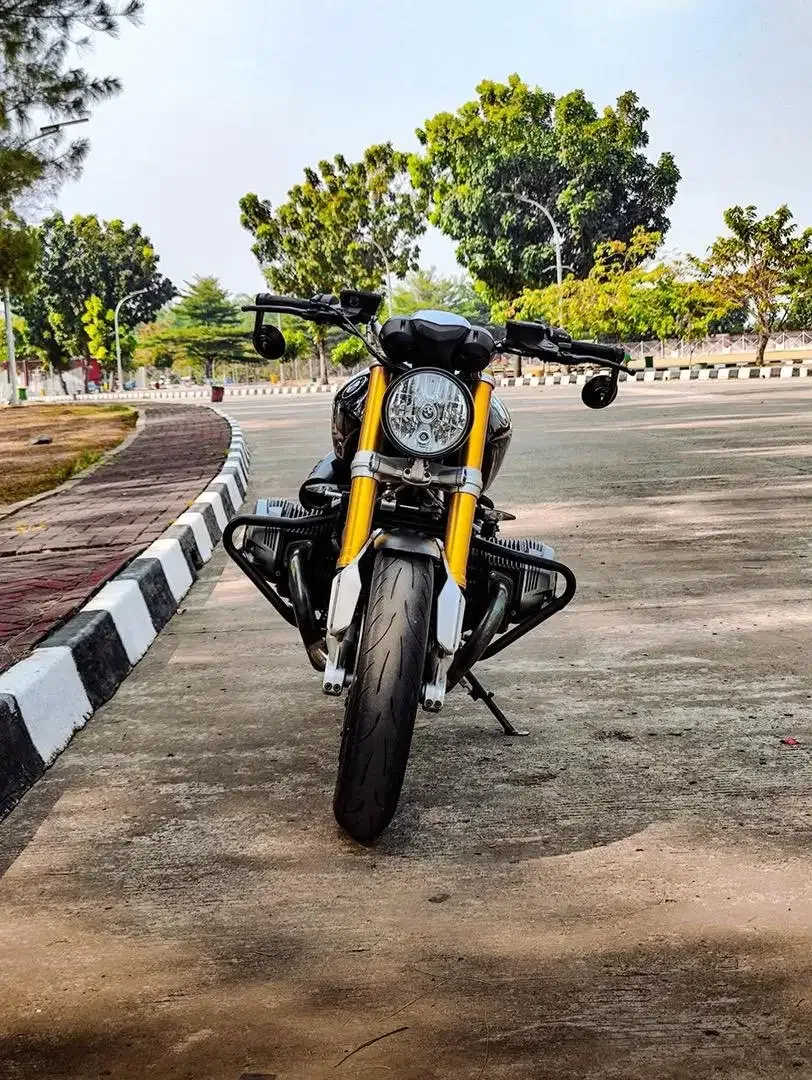 BMW R Nine T (R9T) tahun 2015 Low Odo Mulus Mint Condition R9T - Image 6 of 10