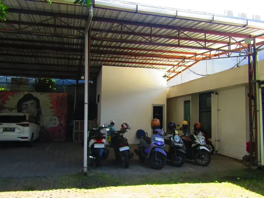 DIJUAL TANAH DAN BANGUNAN STRATEGIS DI JALAN UTAMA HAYAM WURUK, RENON – DENPASAR - Image 3 of 5