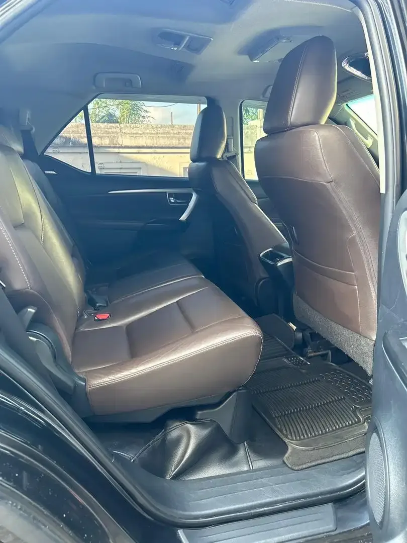 Toyota Fortuner th 2017 type 2.4VRZ Solar Matic hitam - Image 3 of 5