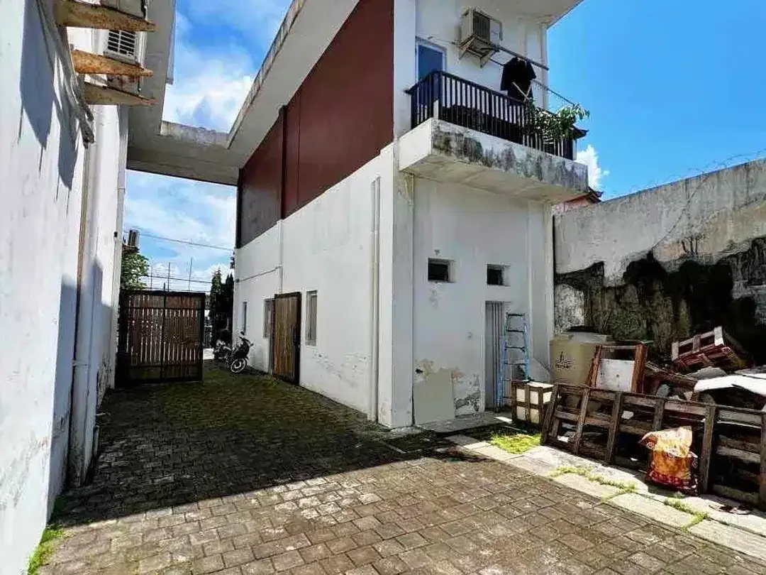 Dijual Gedung di jalan raya bypass Ngurah Rai sangat efisien untuk kantor - Image 10 of 10
