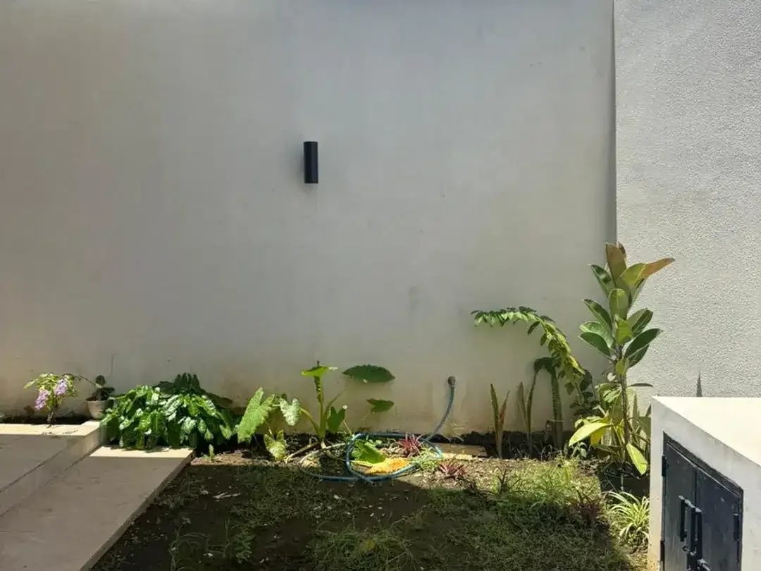 RUMAH SEMI VILLA SANGAT NYAMAN 3BR DEKAT PANTAI LIMA CANGGU BALI - Image 3 of 10