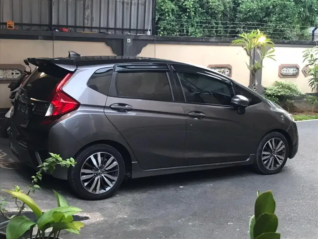 Jazz RS Matic Vtec 1500 cc - Image 1 of 10