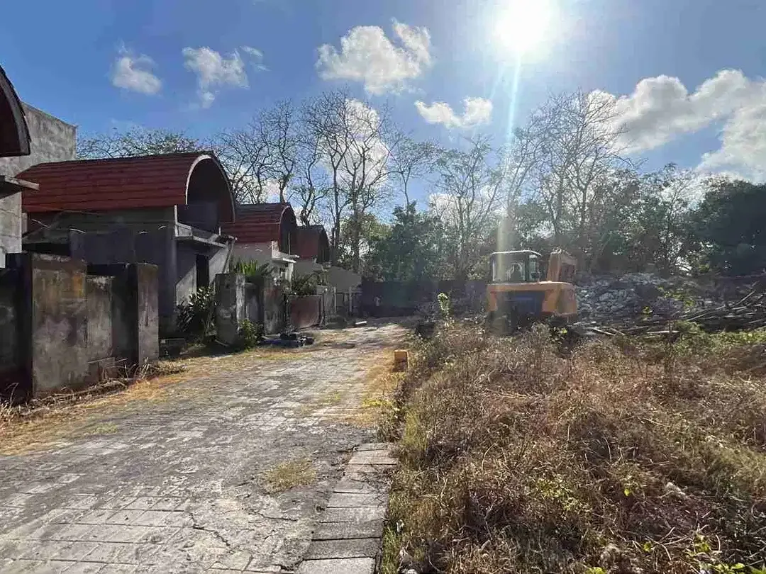 BUC TURUN HARGA..!! DIJUAL TANAH KAVLING BONUS VILLA TOTAL LUAS TANAH 1.150 M2 DI NUSA DUA - Image 5 of 9