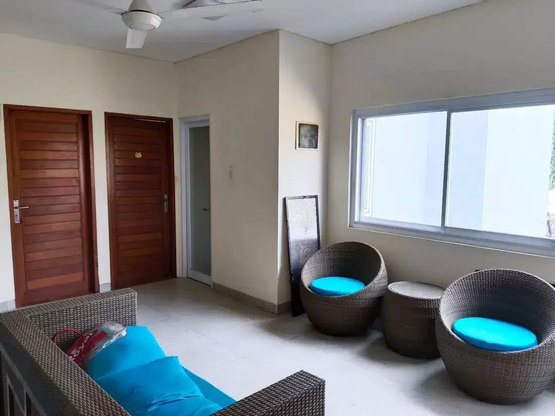 RUMAH SEMI VILLA PRIVAT POOL 4 BR KAWASAN BAGUS RENON - Image 9 of 10