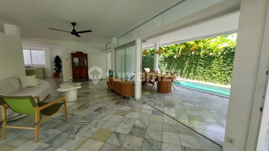 Leasehold 4 bedrooms Villa in Seminyak area - Image 4 of 4