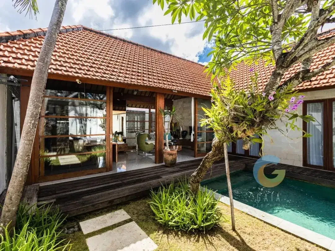Disewakan 2 Bedroom Villa Di Kerobokan - Image 1 of 7