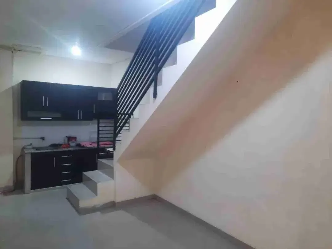 DIJUAL DAN DISEWA RUMAH LANTAI 2 DEKAT KAMPUS INSTIKI DAN UNDIKNAS PANJER - Image 4 of 10