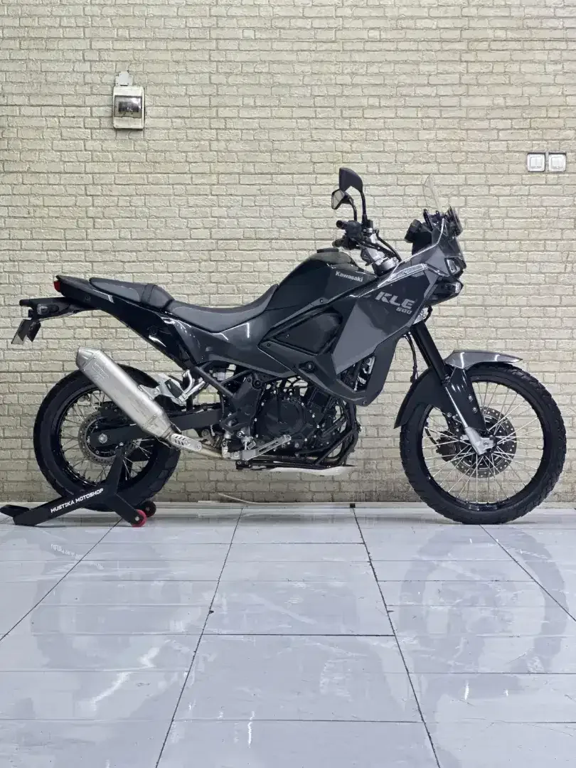 SIAP TOURING‼️ Kawasaki New KLE 500 2026 Gres Likenew Mustika Motoshop - Image 1 of 10